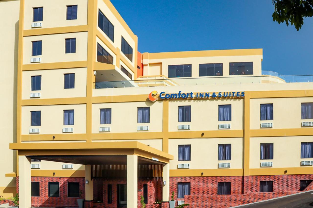 Comfort Inn & Suites Tobago Signal Hill Buitenkant foto