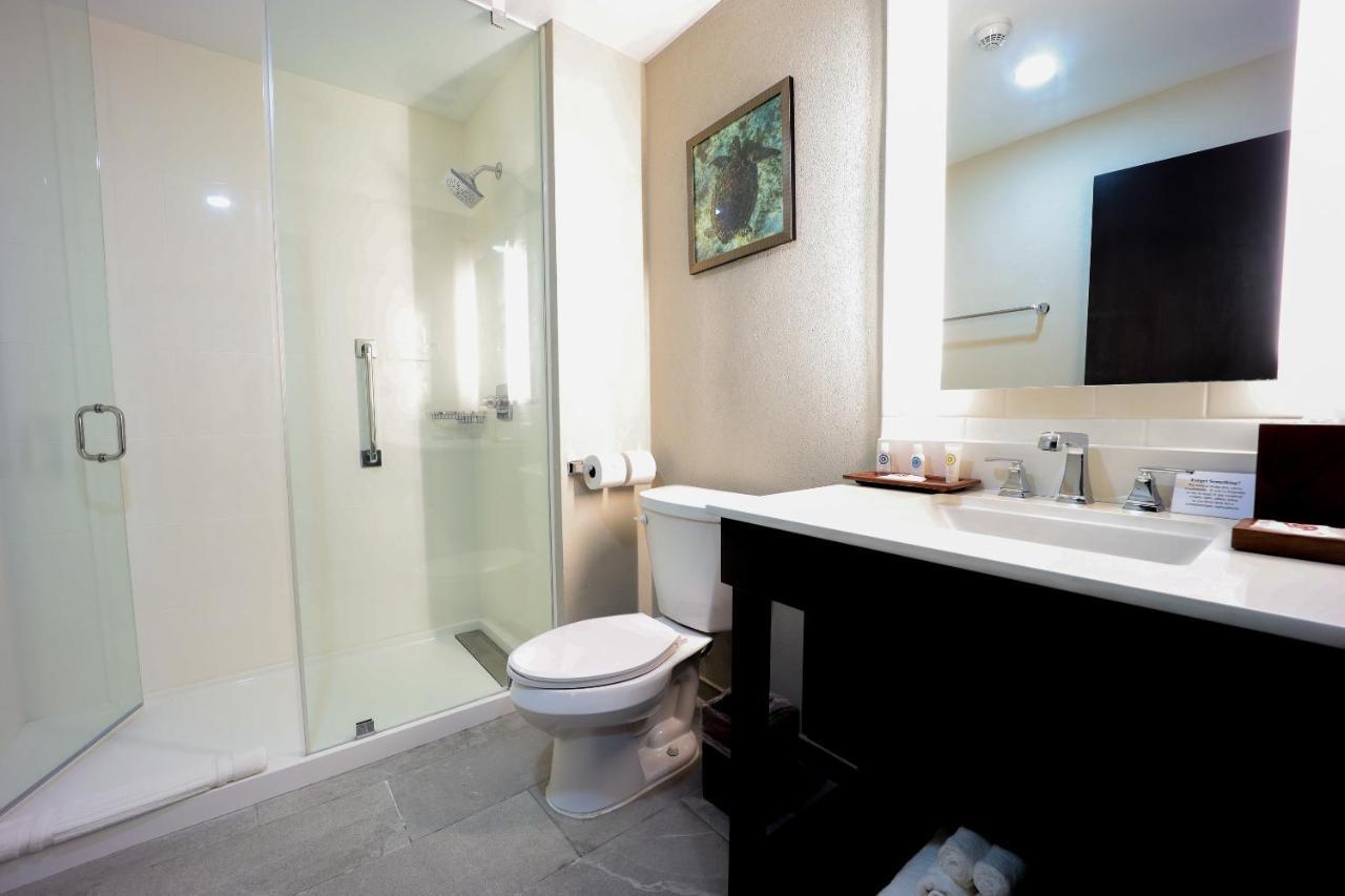 Comfort Inn & Suites Tobago Signal Hill Buitenkant foto